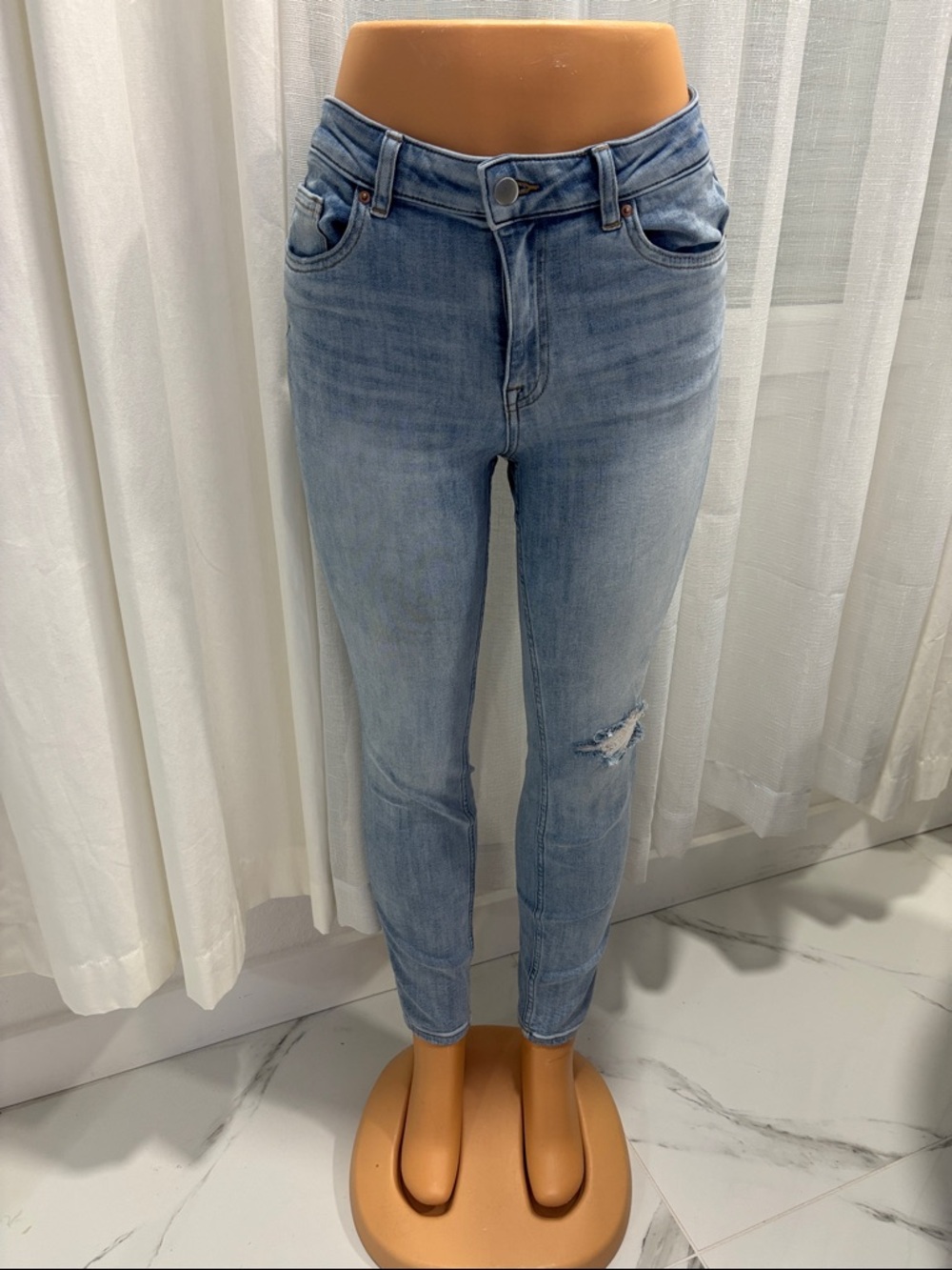 H&M WOMAN JEANS!